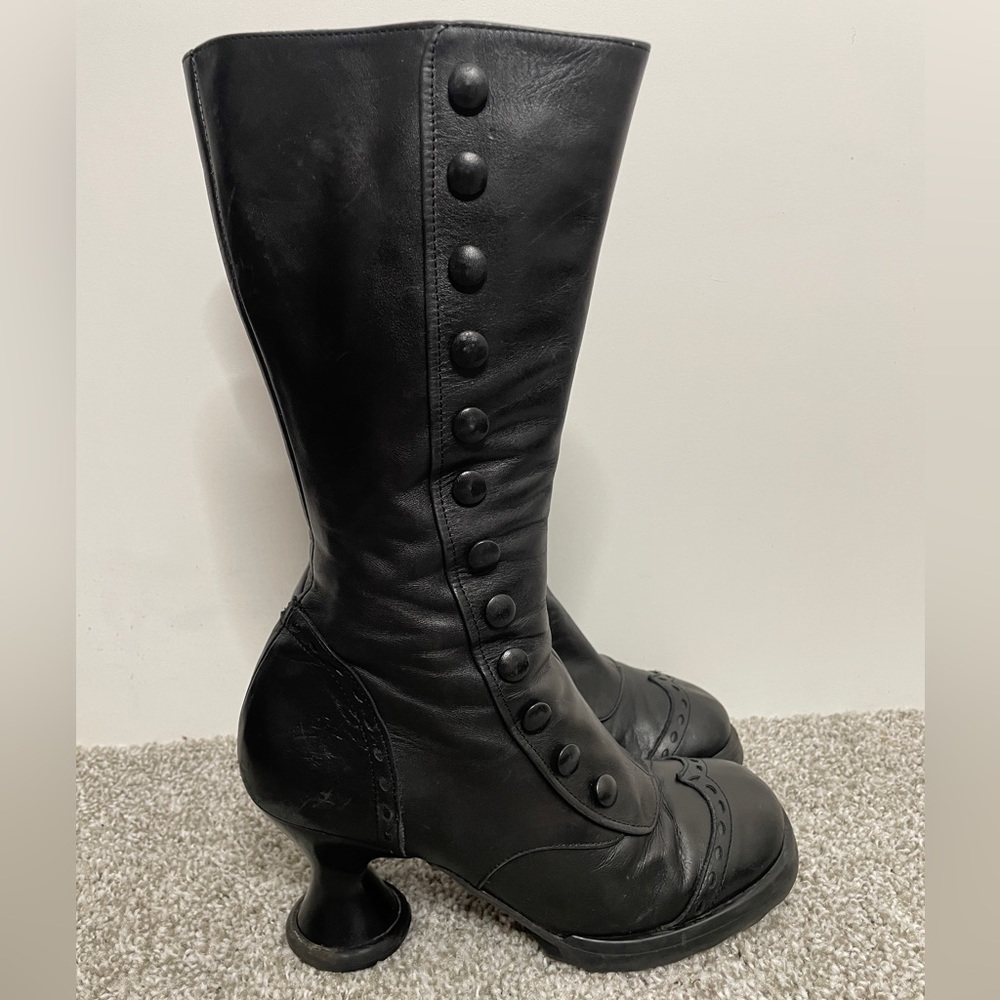 Women's Black Mid-Calf Button-Accent Heeled Boots - Picture 2 of 13